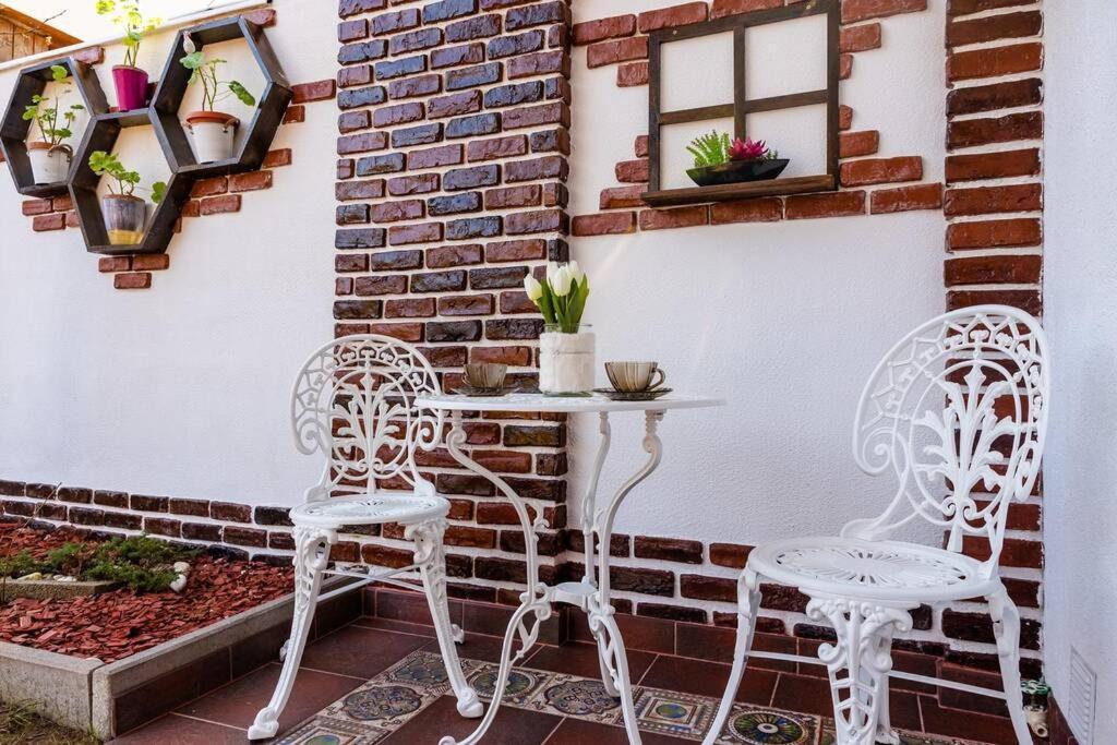 فيلا Cozy House With Nice Garden In Heart Of City Center كلوج-نابوكا المظهر الخارجي الصورة
