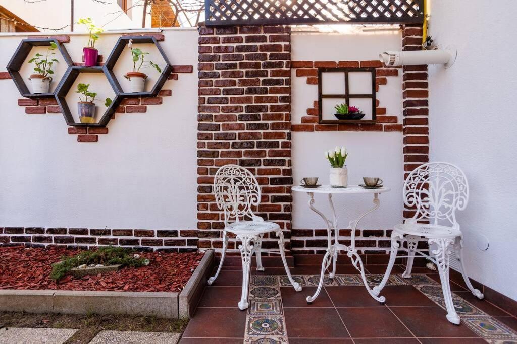 فيلا Cozy House With Nice Garden In Heart Of City Center كلوج-نابوكا المظهر الخارجي الصورة