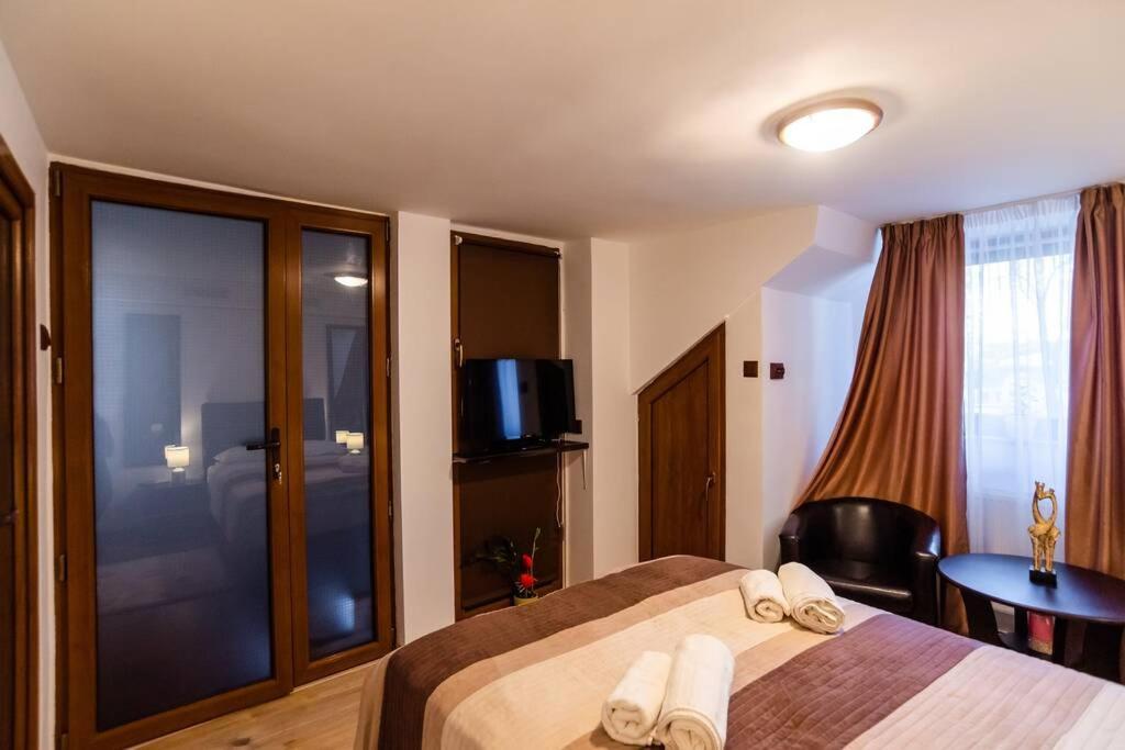 فيلا Cozy House With Nice Garden In Heart Of City Center كلوج-نابوكا المظهر الخارجي الصورة