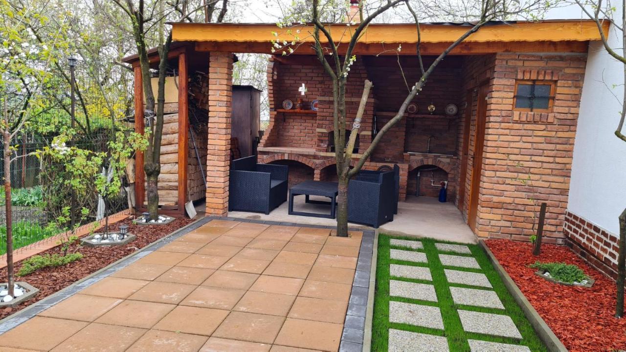 فيلا Cozy House With Nice Garden In Heart Of City Center كلوج-نابوكا المظهر الخارجي الصورة